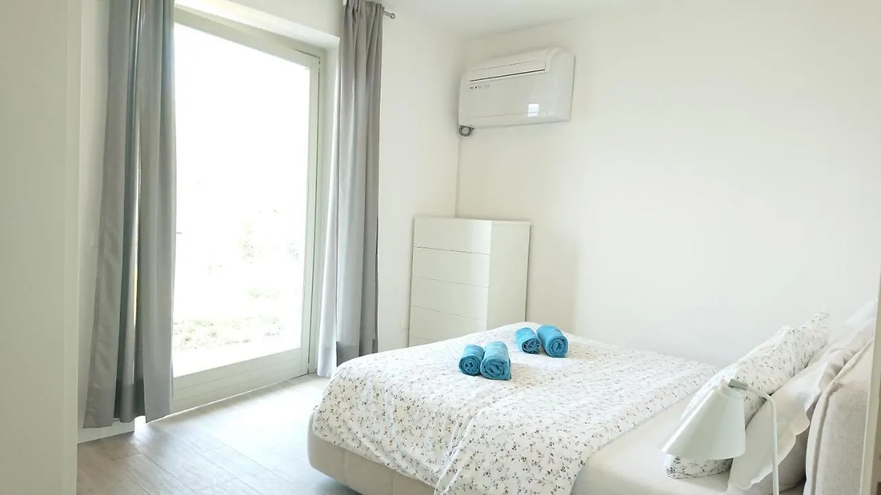 Lakecomoweb Apartments Perledo