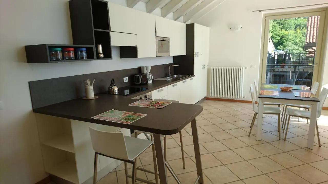 Lakecomoweb Apartments Perledo