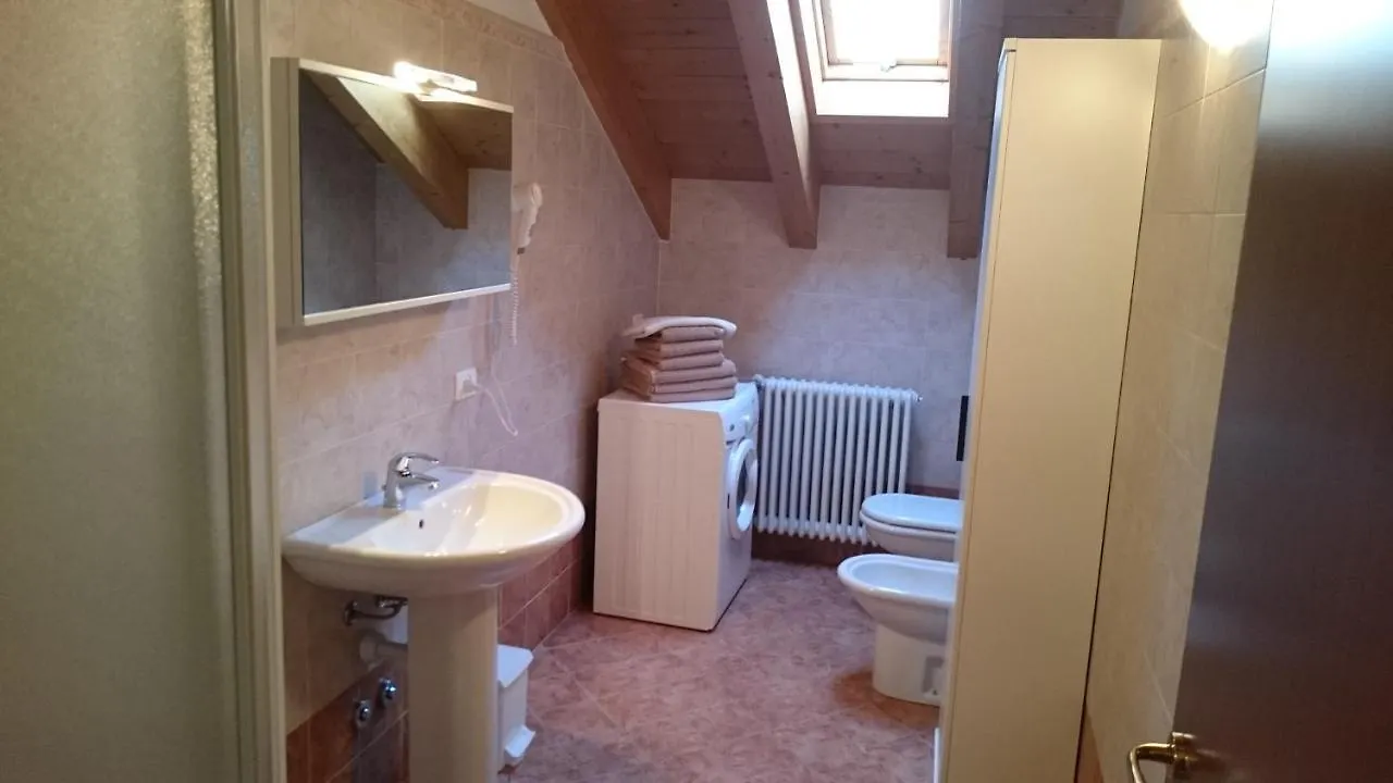 Lakecomoweb Apartments Perledo