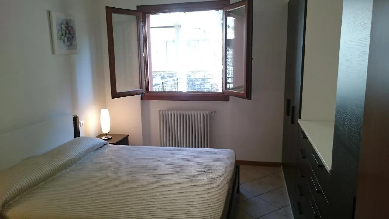 Lakecomoweb Apartments Perledo Italy