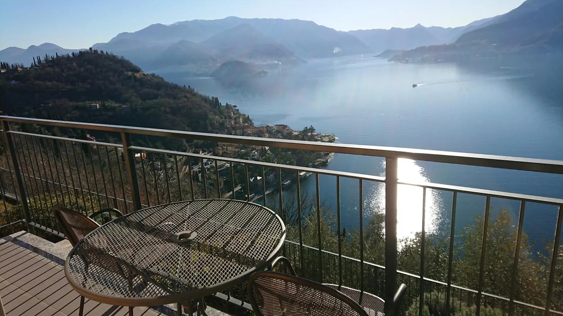 Lakecomoweb Apartments Perledo