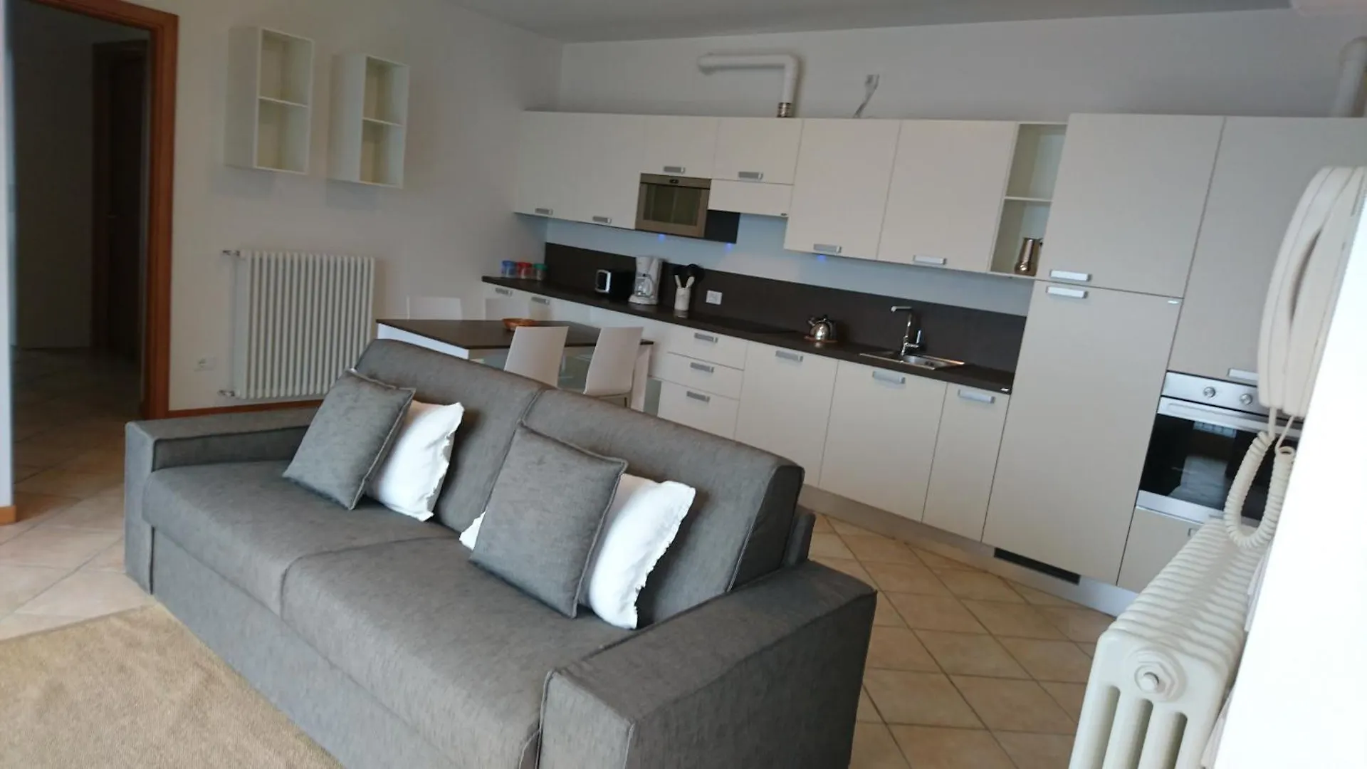 Lakecomoweb Apartments Perledo