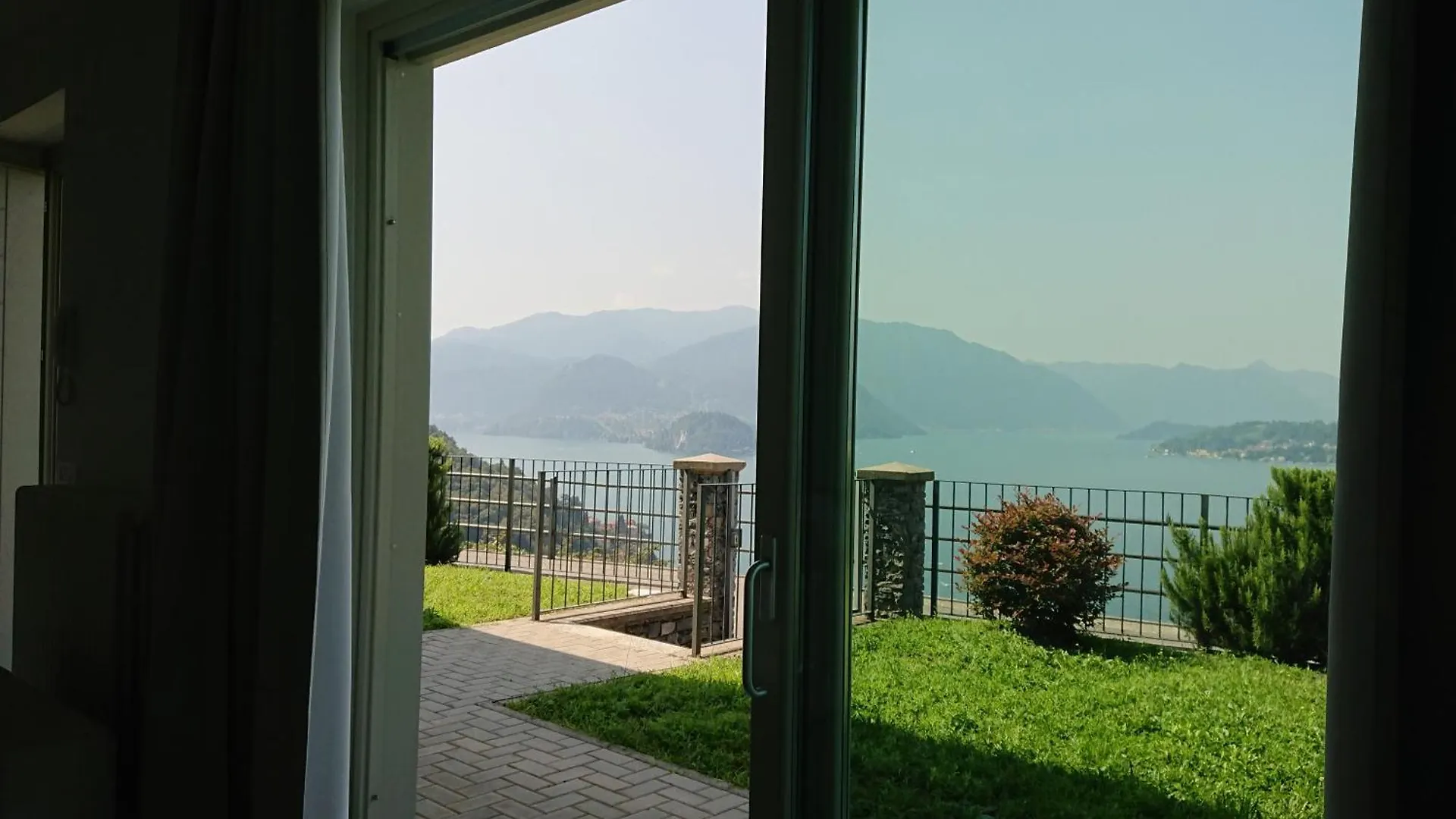 Lakecomoweb Apartments Perledo Italy