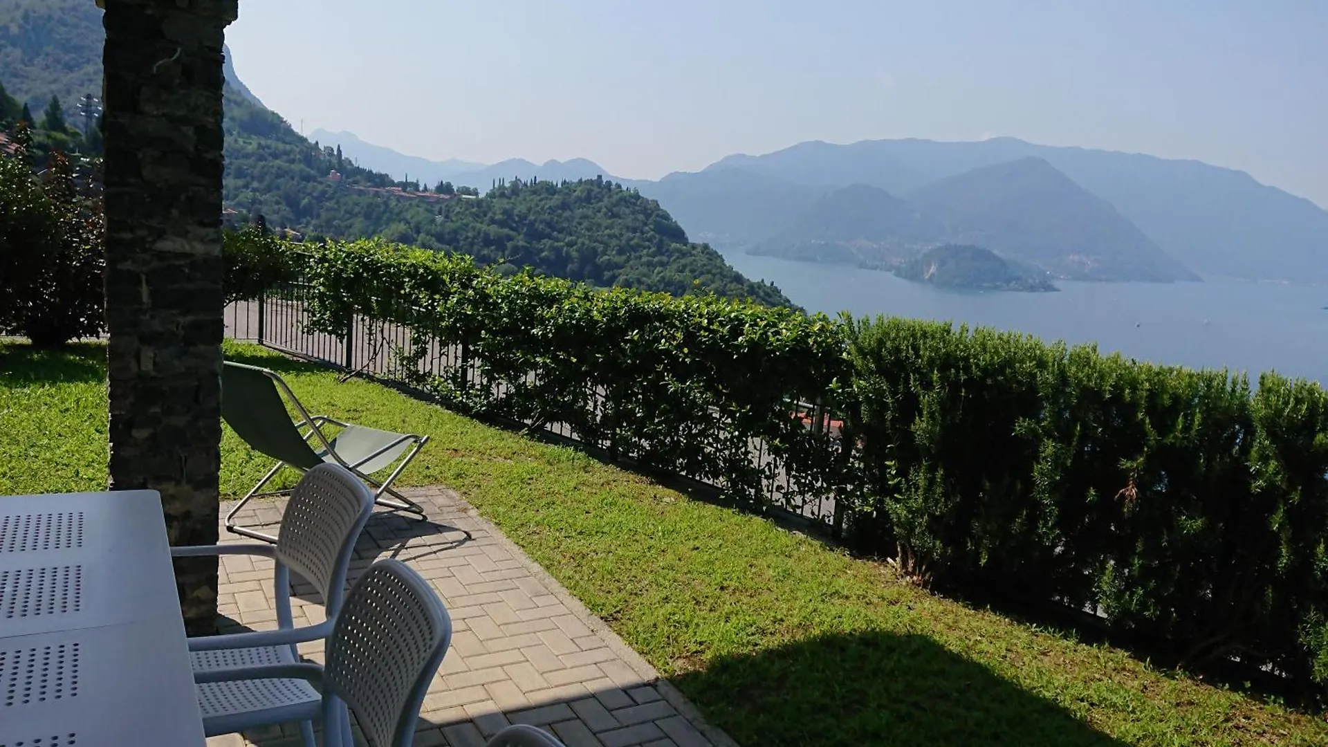Lakecomoweb Apartments Perledo