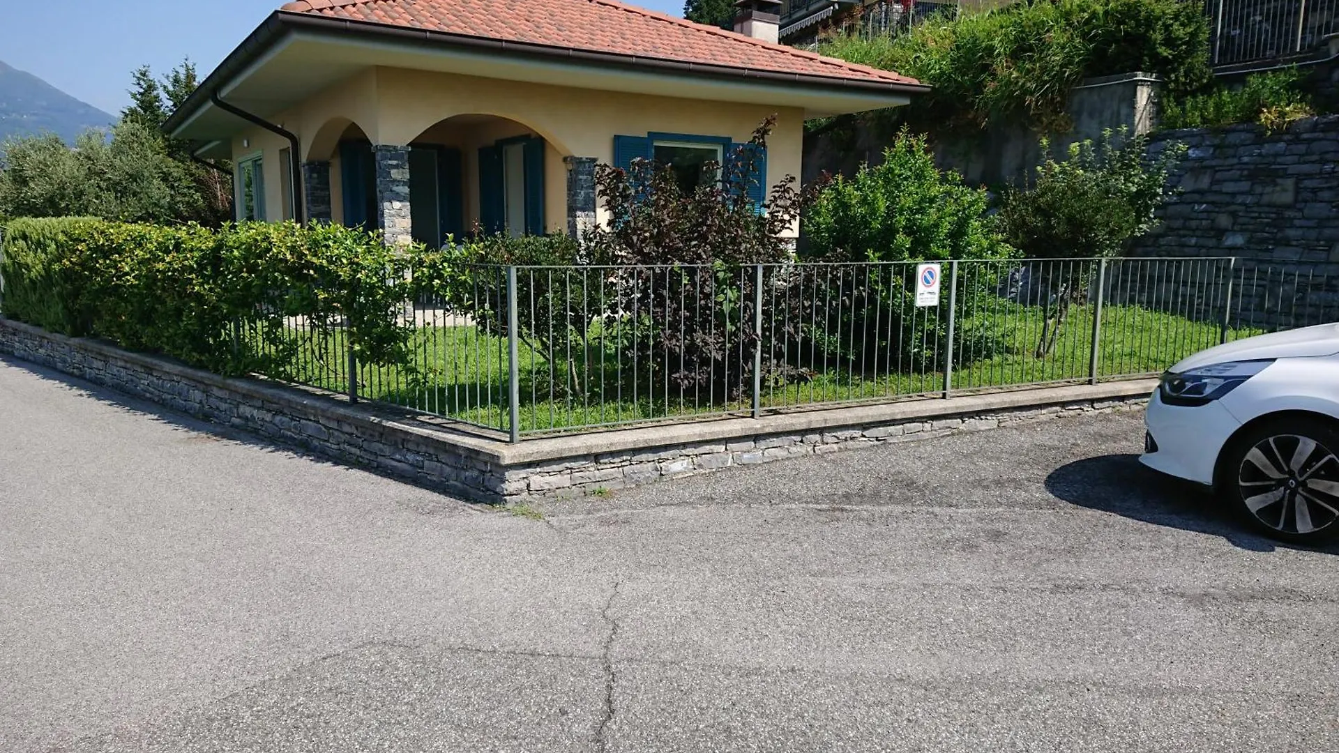Lakecomoweb Apartments Perledo 0*,  Italy