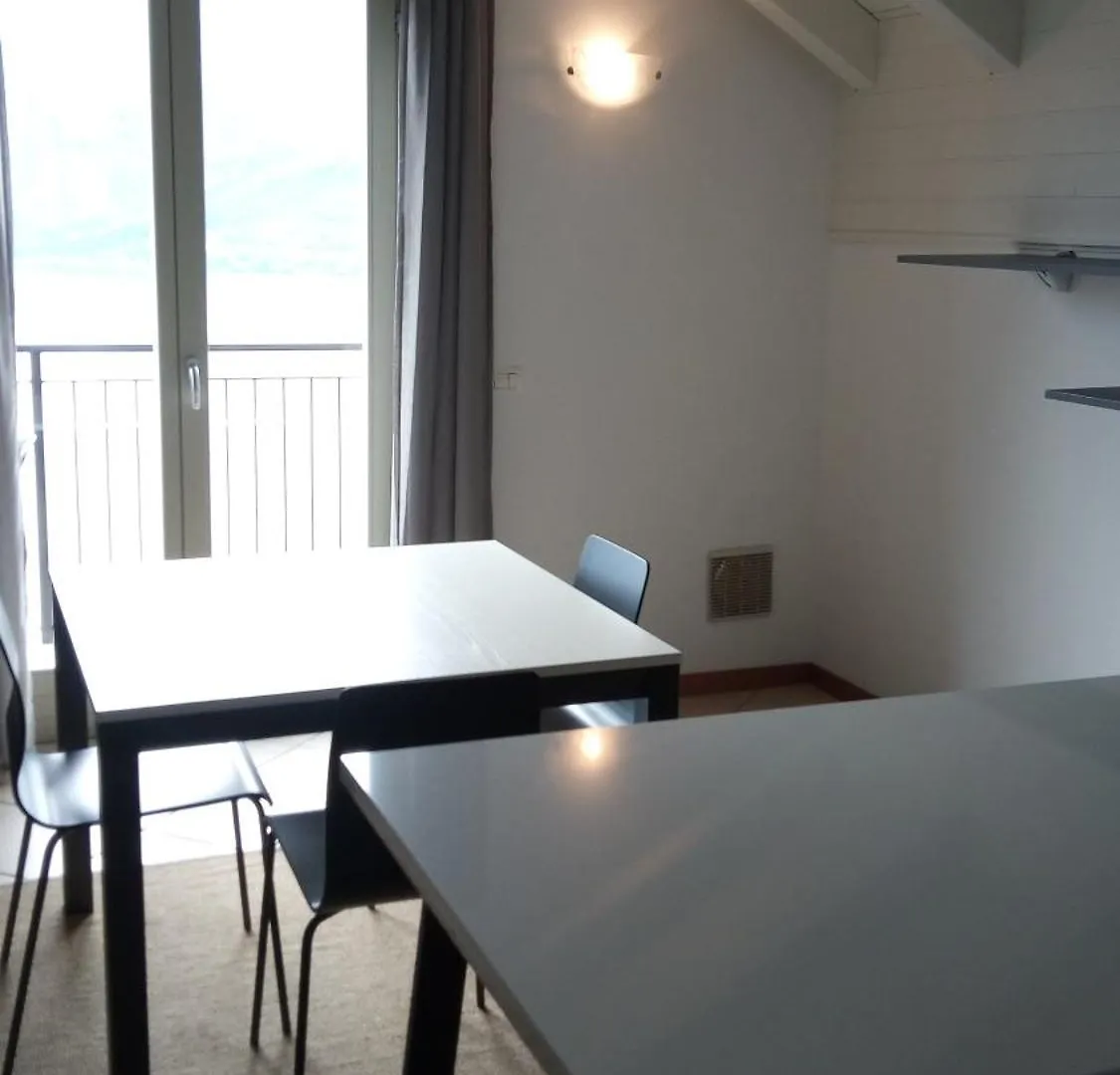Lakecomoweb Apartments Perledo