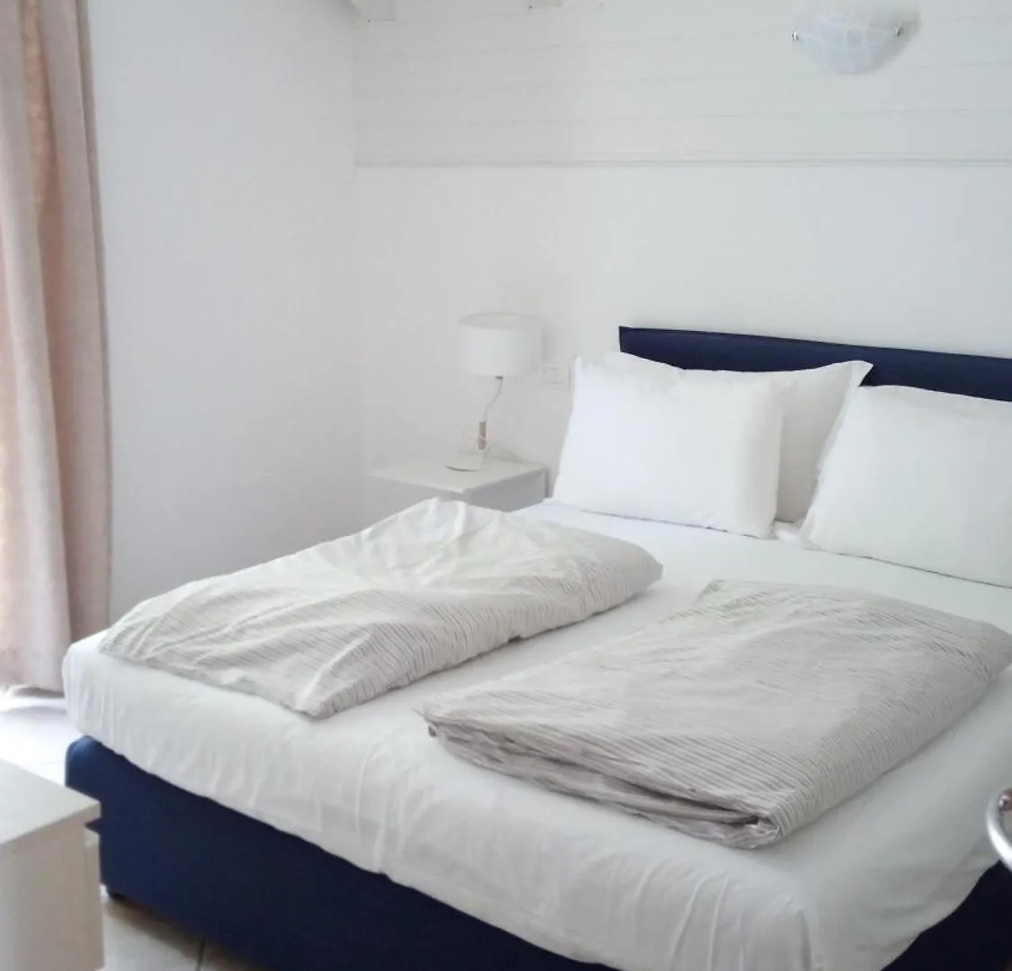 Lakecomoweb Apartments Perledo 0*,  Italy