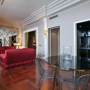 Luxury Galleria - Duomo Apartment