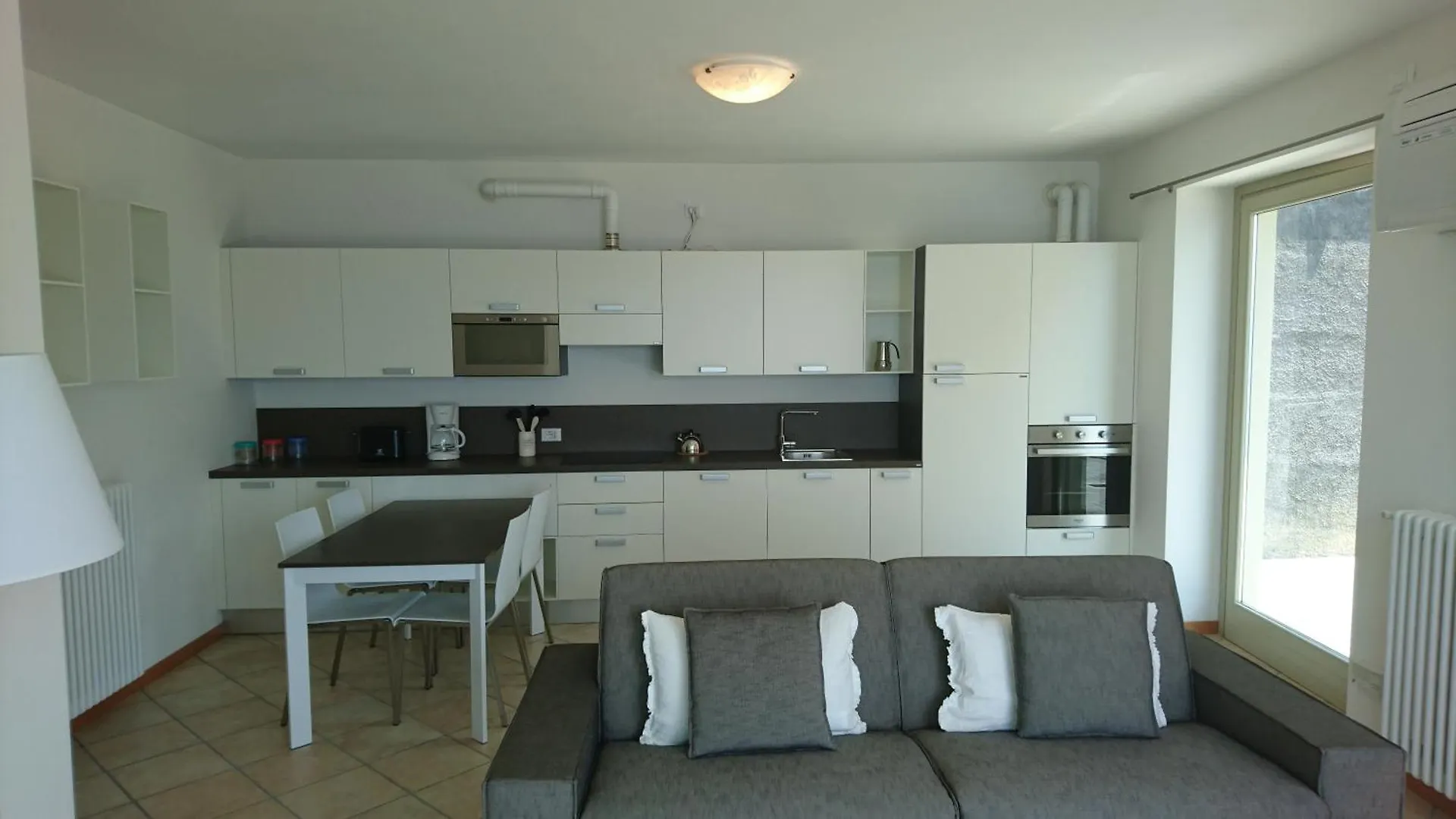 Lakecomoweb Apartments Perledo Italy
